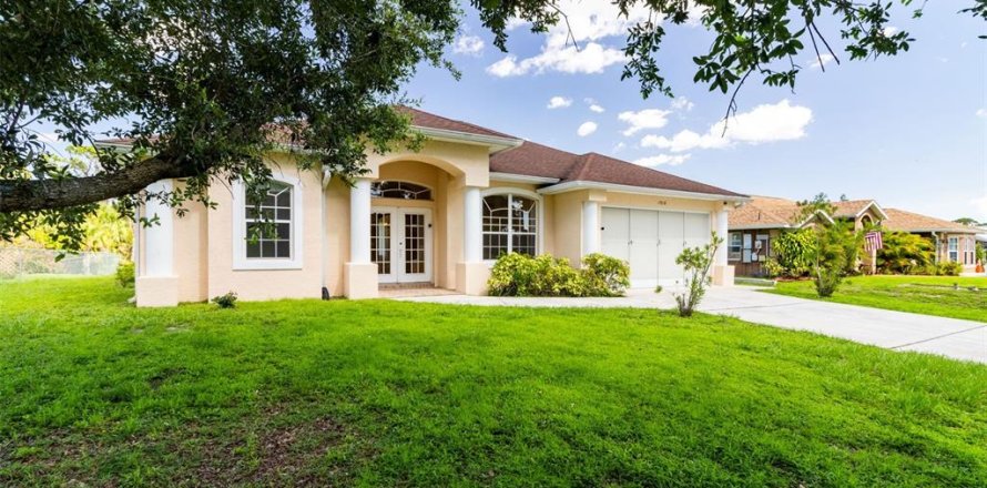 Villa ou maison à North Port, Floride 3 chambres, 183.76 m2 № 1285299