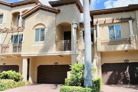 Townhouse in Boynton Beach, Florida 3 bedrooms, 157.38 sq.m. № 1180257 - photo 16