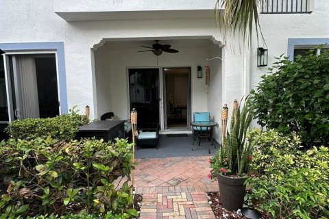 Townhouse in Boynton Beach, Florida 3 bedrooms, 157.38 sq.m. № 1180257 - photo 14