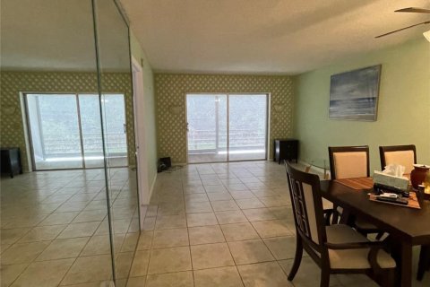 Copropriété à vendre à Lauderdale Lakes, Floride: 2 chambres, 94.85 m2 № 1180252 - photo 14