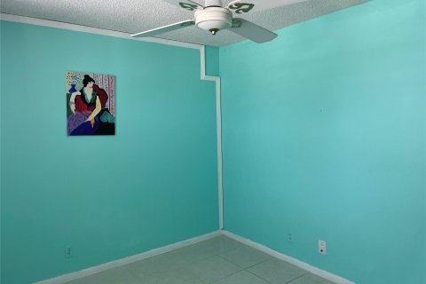 Copropriété à vendre à Lauderdale Lakes, Floride: 2 chambres, 94.85 m2 № 1180252 - photo 8