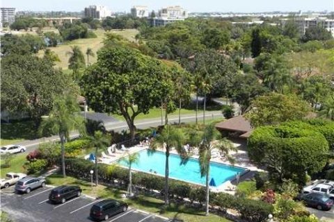 Condo in Pompano Beach, Florida, 1 bedroom  № 1183086 - photo 17