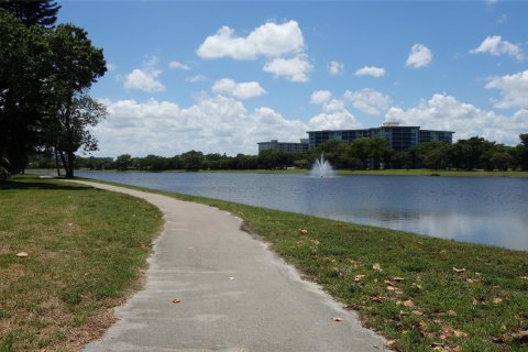 Condo in Pompano Beach, Florida, 1 bedroom  № 1183086 - photo 19