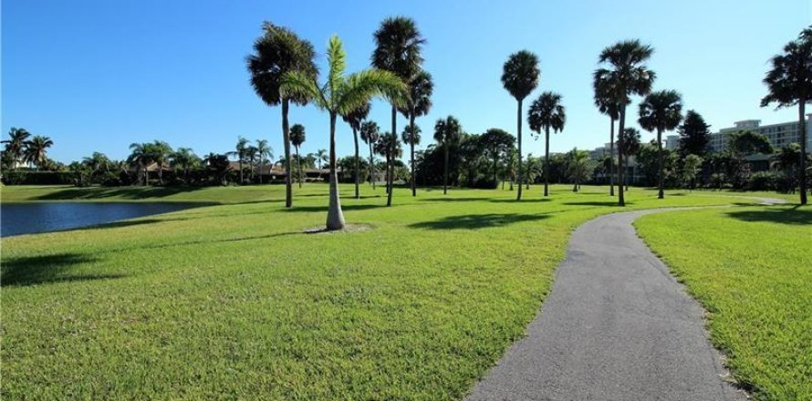 Condo in Pompano Beach, Florida, 1 bedroom  № 1183086