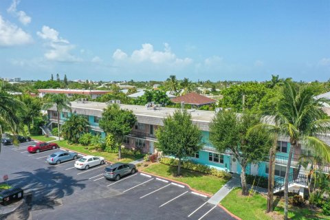 Condo in Hutchinson Island South, Florida, 1 bedroom  № 670643 - photo 9