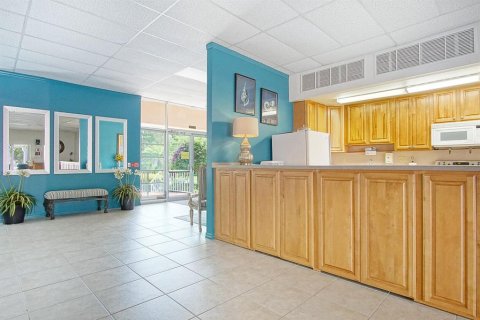 Condo in Hutchinson Island South, Florida, 1 bedroom  № 670643 - photo 21