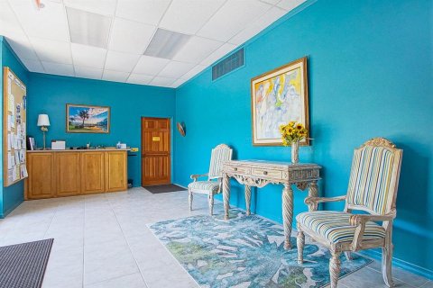 Condo in Hutchinson Island South, Florida, 1 bedroom  № 670643 - photo 23