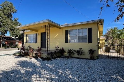 Immobilier commercial à louer à Tampa, Floride: 108.88 m2 № 865519 - photo 3