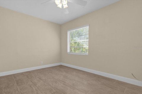 Propiedad comercial en alquiler en Tampa, Florida, 108.88 m2 № 865519 - foto 18