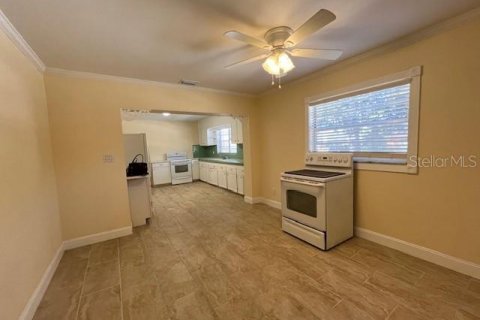 Propiedad comercial en alquiler en Tampa, Florida, 108.88 m2 № 865519 - foto 8