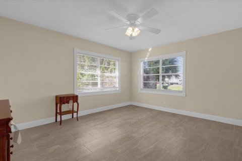 Immobilier commercial à louer à Tampa, Floride: 108.88 m2 № 865519 - photo 16