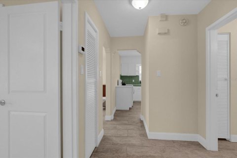 Immobilier commercial à louer à Tampa, Floride: 108.88 m2 № 865519 - photo 20