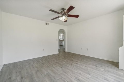 Casa en venta en Saint Cloud, Florida, 4 dormitorios, 206.43 m2 № 1340912 - foto 17