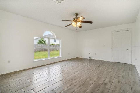 House in Saint Cloud, Florida 4 bedrooms, 206.43 sq.m. № 1340912 - photo 4