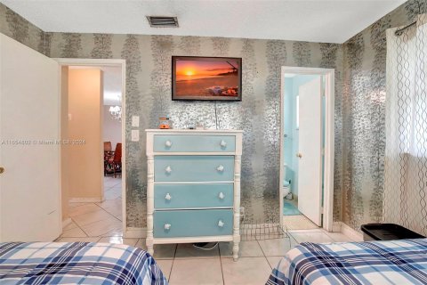 Condo in Plantation, Florida, 2 bedrooms  № 1353914 - photo 27