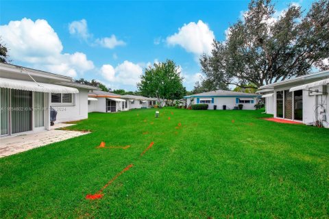 Condo in Plantation, Florida, 2 bedrooms  № 1353914 - photo 29