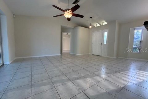 House in North Port, Florida 3 bedrooms, 131.09 sq.m. № 1252243 - photo 11