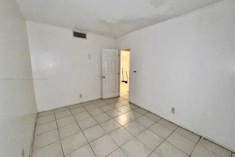 Copropriété à louer à North Miami Beach, Floride: 1 chambre, 74.32 m2 № 1355033 - photo 5