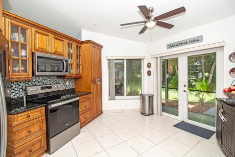 House in Boca Raton, Florida 3 bedrooms, 186.08 sq.m. № 1355028 - photo 19