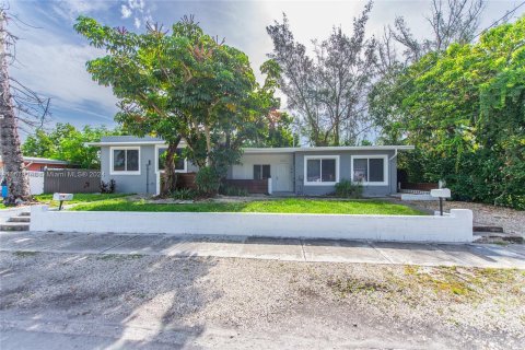 Propiedad comercial en venta en Miami, Florida, 216.56 m2 № 1417833 - foto 7