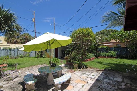 House in West Palm Beach, Florida 3 bedrooms, 168.62 sq.m. № 682282 - photo 23