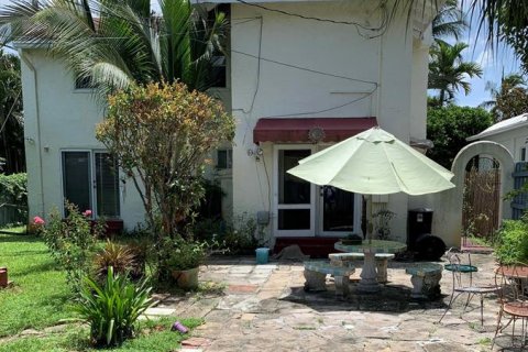 House in West Palm Beach, Florida 3 bedrooms, 168.62 sq.m. № 682282 - photo 25