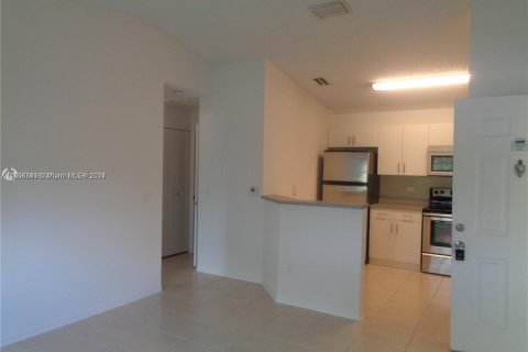 Condominio en venta en Hollywood, Florida, 1 dormitorio, 61.22 m2 № 1380629 - foto 2