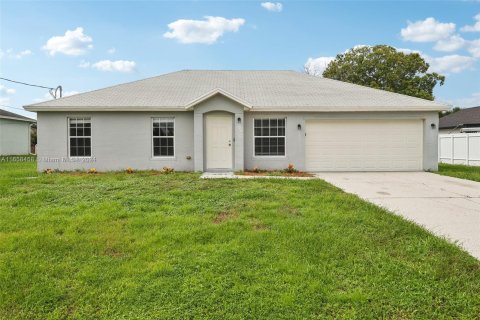 Casa en venta en Port St. Lucie, Florida, 3 dormitorios, 124.12 m2 № 1380626 - foto 1