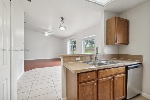 Casa en venta en Port St. Lucie, Florida, 3 dormitorios, 124.12 m2 № 1380626 - foto 9