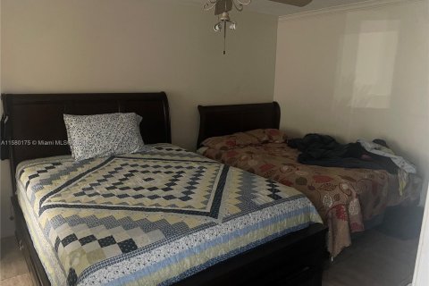 Condo in Miramar, Florida, 2 bedrooms  № 1154889 - photo 9