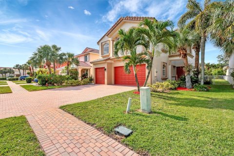 House in Royal Palm Beach, Florida 5 bedrooms, 315.96 sq.m. № 1174797 - photo 18