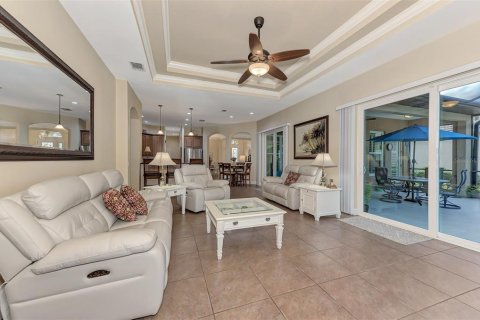 Casa en venta en North Port, Florida, 4 dormitorios, 251.86 m2 № 1122918 - foto 5