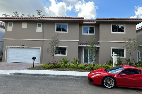 Casa en venta en Dania Beach, Florida, 5 dormitorios № 853873 - foto 3