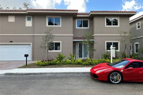 Villa ou maison à vendre à Dania Beach, Floride: 5 chambres № 853873 - photo 2