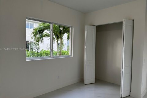 Villa ou maison à vendre à Dania Beach, Floride: 5 chambres № 853873 - photo 27