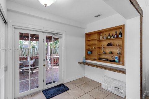 Casa en venta en Miami, Florida, 4 dormitorios, 155.43 m2 № 1427406 - foto 11