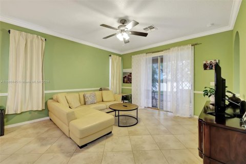 House in Port St. Lucie, Florida 3 bedrooms, 142.33 sq.m. № 1427442 - photo 14