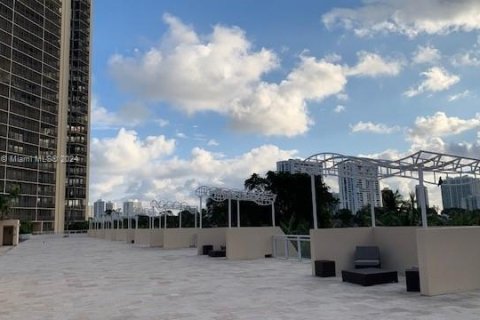 Condo in Aventura, Florida, 1 bedroom  № 1423838 - photo 24