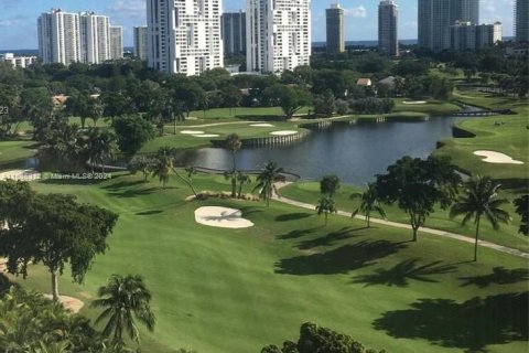 Condo in Aventura, Florida, 1 bedroom  № 1423838 - photo 18