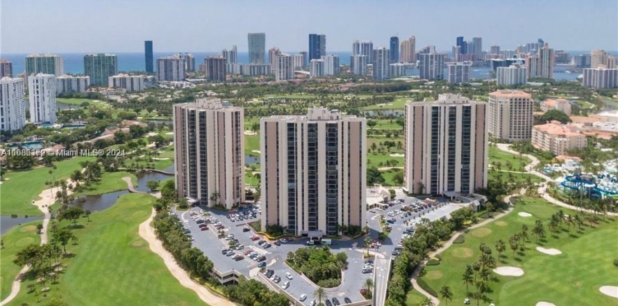 Condo in Aventura, Florida, 1 bedroom  № 1423838