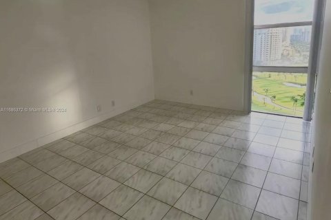 Condo in Aventura, Florida, 1 bedroom  № 1423838 - photo 5