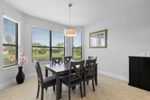 Villa ou maison à vendre à Kissimmee, Floride: 2 chambres, 149.94 m2 № 1334339 - photo 15