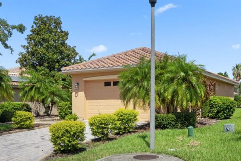 Villa ou maison à vendre à Kissimmee, Floride: 2 chambres, 149.94 m2 № 1334339 - photo 3