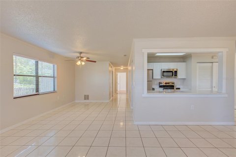 Villa ou maison à vendre à New Port Richey, Floride: 3 chambres, 153.57 m2 № 1279820 - photo 6