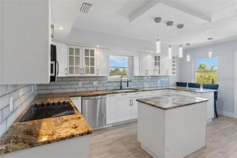 Casa en venta en Redington Beach, Florida, 4 dormitorios, 214.6 m2 № 1344763 - foto 16