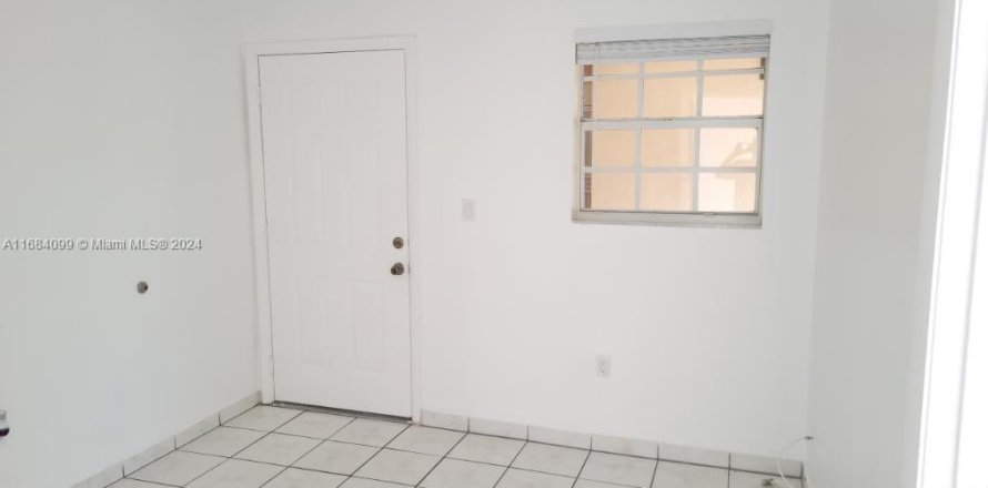 Condominio en Miami, Florida, 2 dormitorios  № 1427353