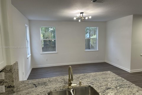 House in Miami, Florida 4 bedrooms, 235.88 sq.m. № 1427401 - photo 25