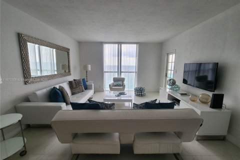 Condominio en venta en Hollywood, Florida, 2 dormitorios, 108.97 m2 № 1391782 - foto 5