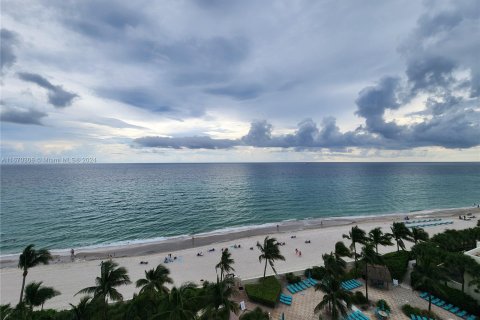 Condominio en venta en Hollywood, Florida, 2 dormitorios, 108.97 m2 № 1391782 - foto 18