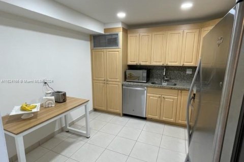 Купить кондоминиум в Авентура, Флорида 2 спальни, 113.34м2, № 981352 - фото 7